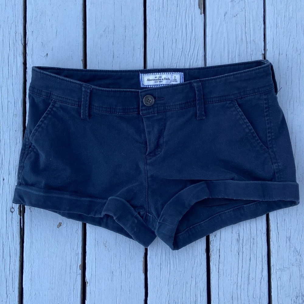 Abercrombie & Fitch size 2 khaki canvas navy blue shorts